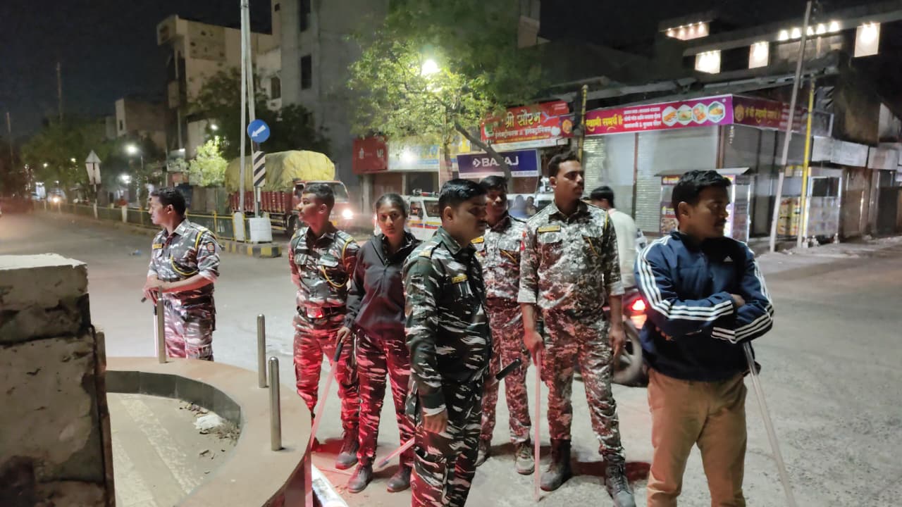 जालना न्यूज़, ऑल आउट ऑपरेशन, जालना पुलिस, अपराध समाचार, कानून व्यवस्था, पुलिस कार्रवाई, नाइट पेट्रोलिंग, महाराष्ट्र पुलिस