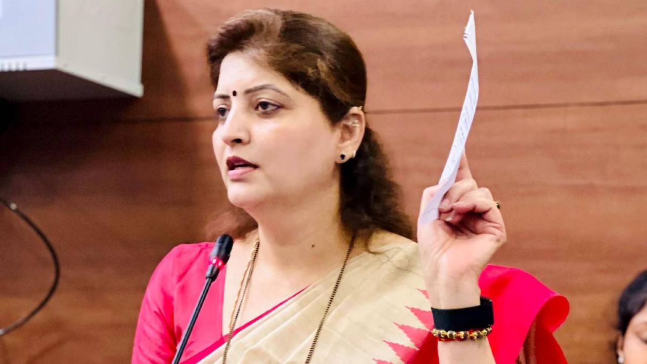 ईडी की 8 घंटे की पूछताछ में रूपाली चाकरणकर ने खोले कई बड़े राज