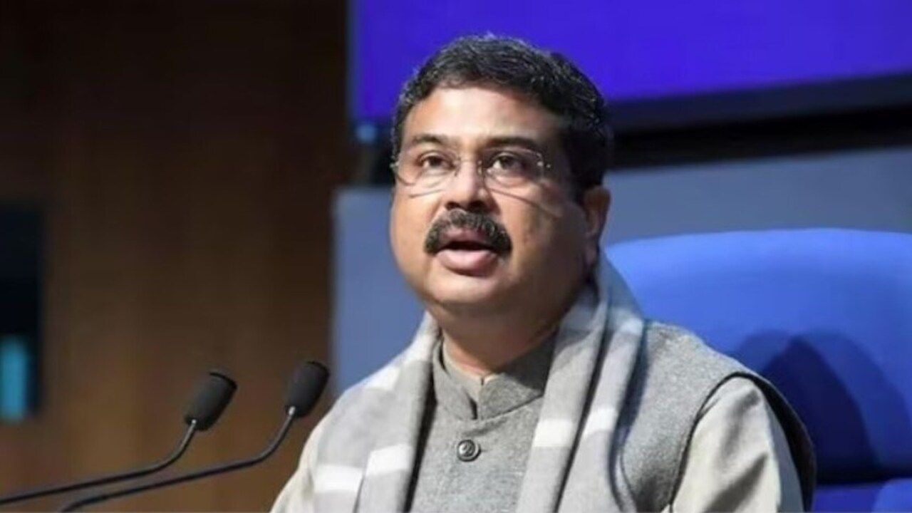 NEET 2026 री-एग्जाम आज, धर्मेंद्र प्रधान बोले- बच्चों का भविष्य दांव पर न लगाएं - NewsNation Online NEET 2026 री-एग्जाम आज, धर्मेंद्र प्रधान बोले- बच्चों का भविष्य दांव पर न लगाएं