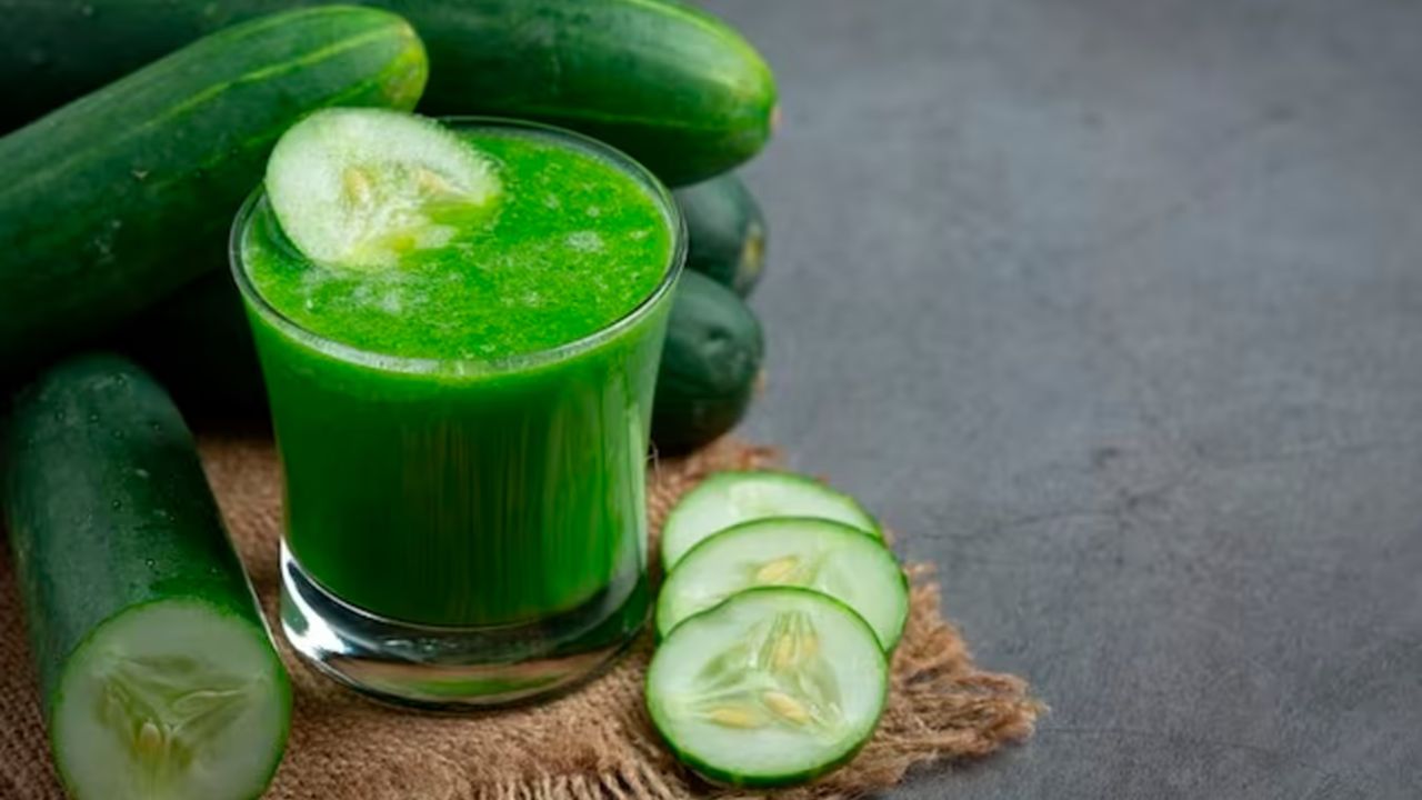 सुबह खाली पेट खीरा-पुदीना जूस पीने के 5 फायदे, वजन घटाने से लेकर ग्लोइंग स्किन तक मिलेगा लाभ - NewsNation Online सुबह खाली पेट खीरा-पुदीना जूस पीने के 5 फायदे, वजन घटाने से लेकर ग्लोइंग स्किन तक मिलेगा लाभ