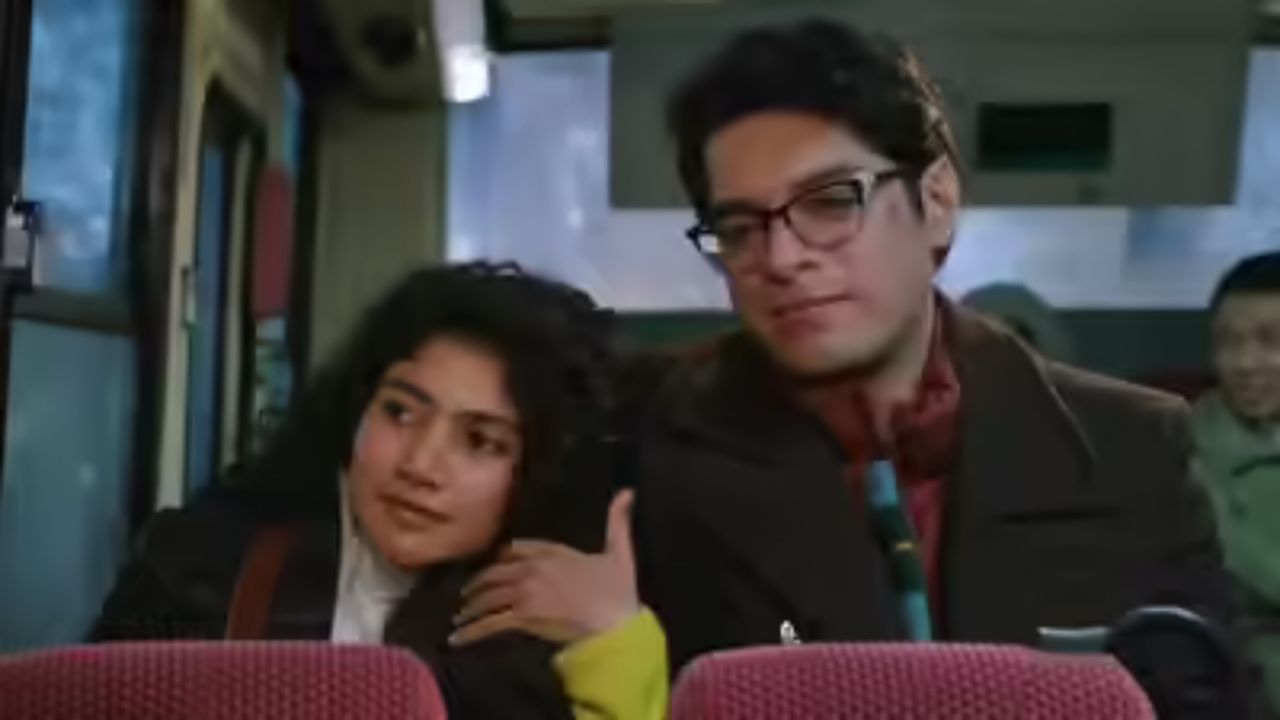 थिएटर में नहीं चली, OTT पर मचा रही धमाल! जुनैद खान और साई पल्लवी की 'एक दिन' बनी दर्शकों की पसंद - NewsNation Online थिएटर में नहीं चली, OTT पर मचा रही धमाल! जुनैद खान और साई पल्लवी की 'एक दिन' बनी दर्शकों की पसंद