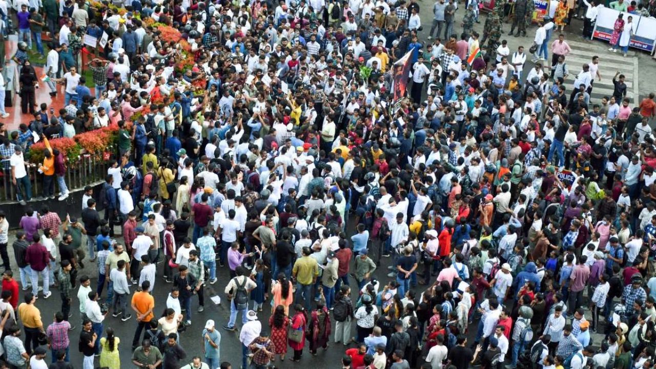 झारखंड छात्र आंदोलन में आज बड़ा दिन, वार्ता होगी या आंदोलन होगा और तेज? - NewsNation Online झारखंड छात्र आंदोलन में आज बड़ा दिन, वार्ता होगी या आंदोलन होगा और तेज?