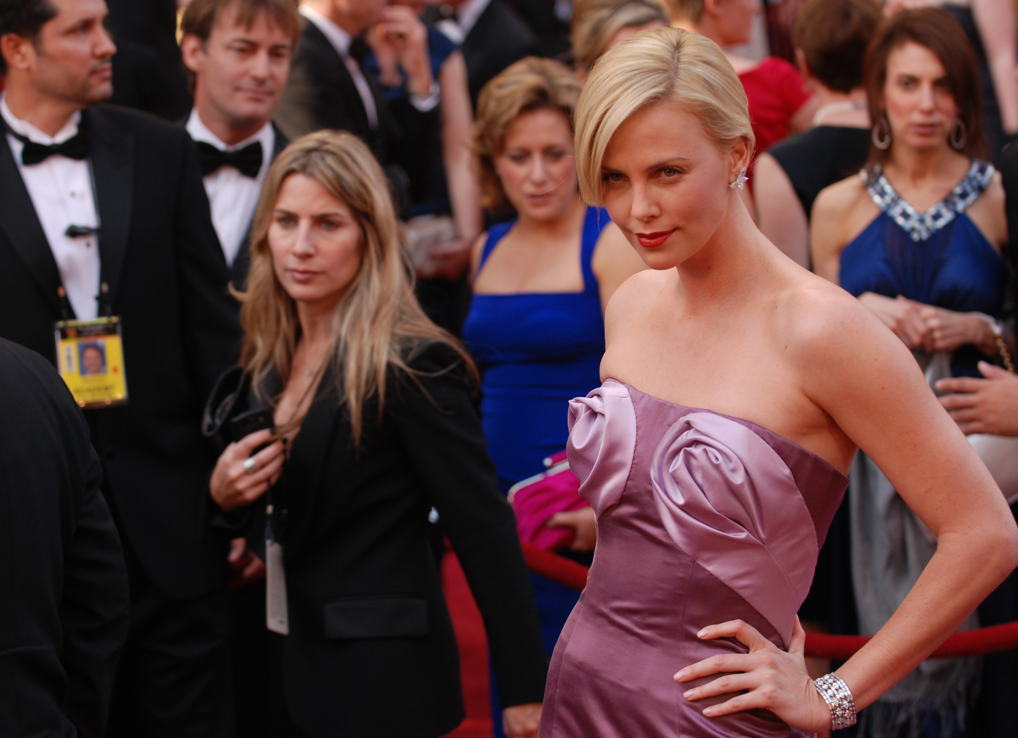 Academy Awards red-carpet portrait - NewsNation Online Charlize Theron posing on the red carpet at the 2010 Academy Awards