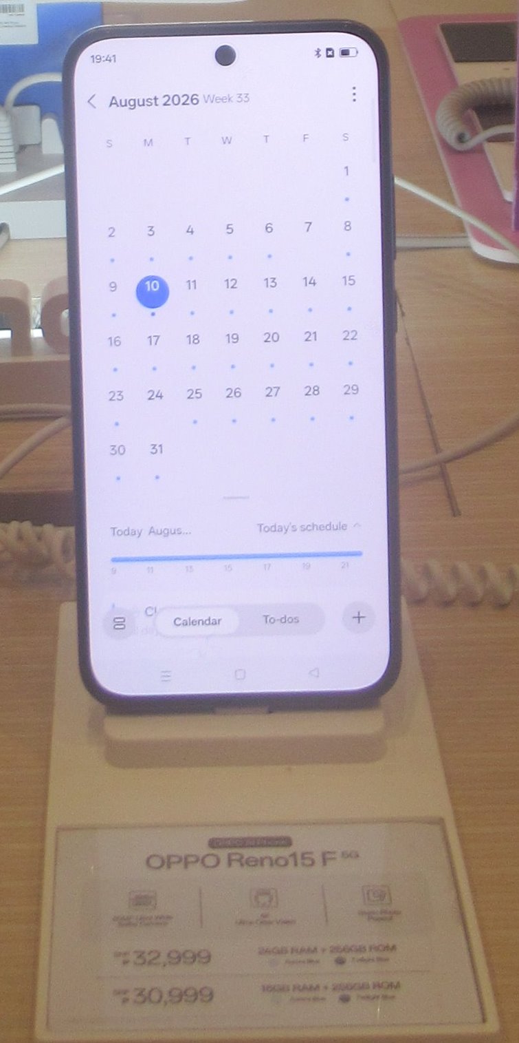 OPPO Reno15 F 5G photographed in August 2026, illustrative device image; not a ColorOS 17 screenshot.
