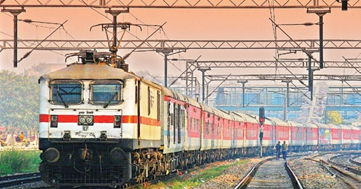 दक्षिण मध्य रेलवे की यात्री ट्रेन की प्रतीकात्मक तस्वीर, सिकंदराबाद नगरसुल स्पेशल ट्रेन खबर